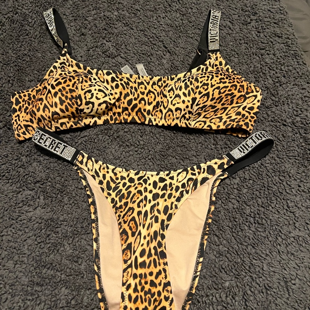 XL Victoria’s secret shine strap leopard top/medium bottom